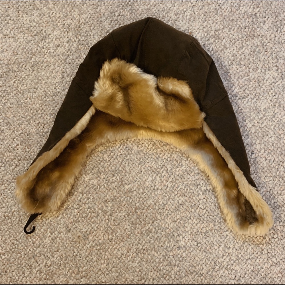 NWT Medium Weatherproof Brown Trapper Hat